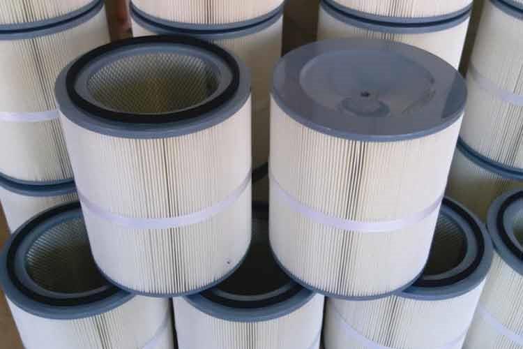 卡盘式三亿（中国）一站式服务平台管路系统与该喷吹安装组件结构的结合，使脉冲喷吹清灰时气流分布均匀，提高了清灰效率