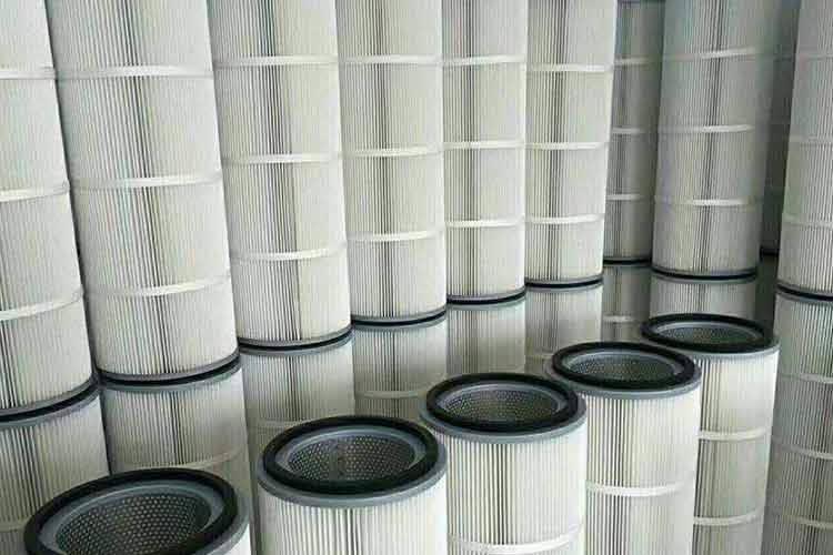 喷砂机三亿（中国）一站式服务平台适于中小除尘系统非粘性、低浓度、粒粗粉尘除尘用，也适于一些老式袋除尘器的改造用