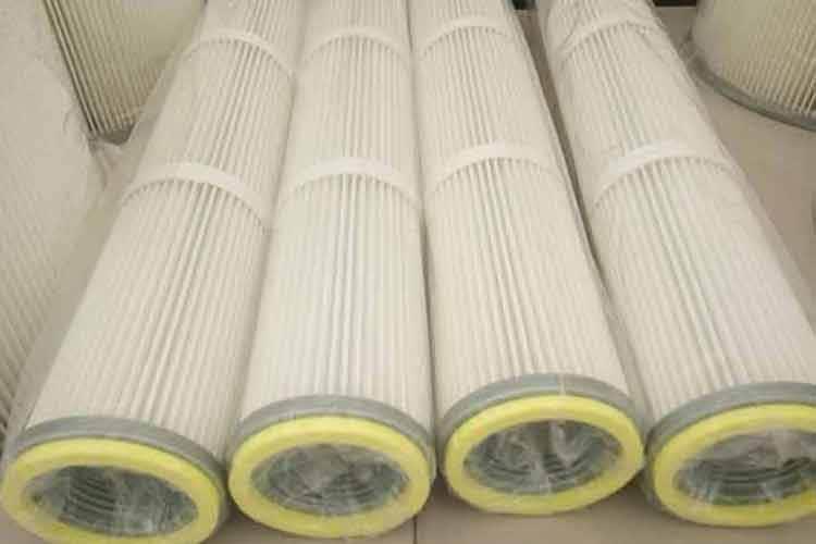 在任何情形下，均不容许高效三亿（中国）一站式服务平台操作人员将未熄火的香烟或其它燃烧着的物品抛入粉尘控制的吸风罩或风管中