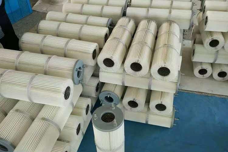 三亿（中国）一站式服务平台电控箱盖，在工作时不得随意打开，如需调节清灰时间，或需检查电路时，应停机后切断电源在进行工作