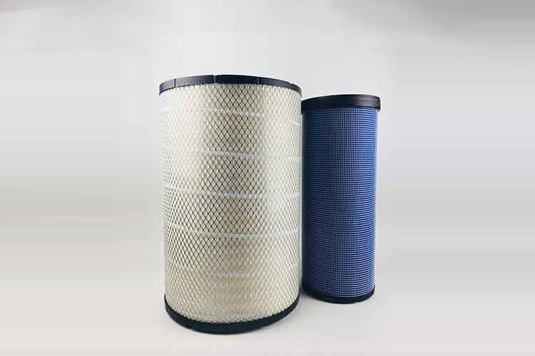 在安装时，三亿平台与发动机进气管之间无论是采用法兰、橡胶管联接还是直接联接