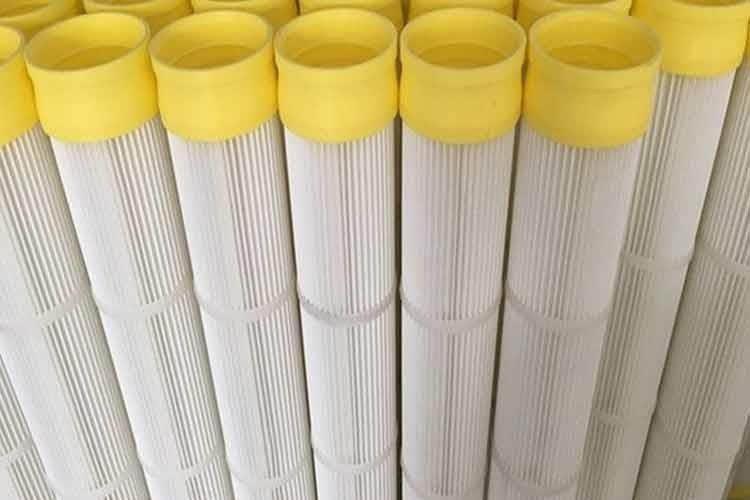 气滤清器的主要组成部分是滤芯和机壳，其中滤芯是主要的过滤部分，承担着气体的过滤工作，而机壳是为滤芯提供必要保护的外部结构。三亿平台运用寿命及保养距离，应以流过滤清器滤芯的气体流率，与发动机所需的气体流量之比来衡量。 1、当流率大于流量时，滤清器作业正常。